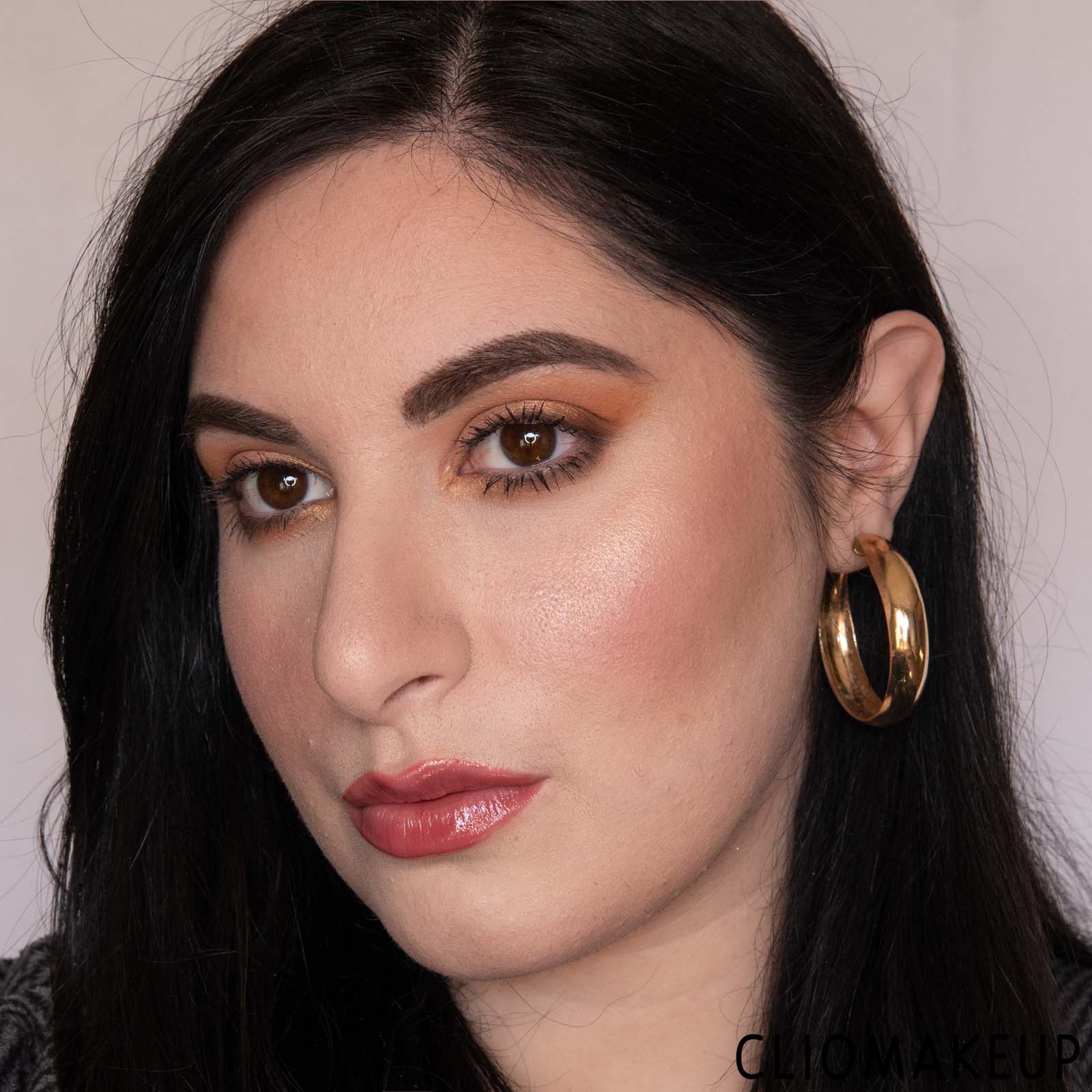 cliomakeup-recensione-fondotinta-makeup-revolution-conceal-e-glow-illuminating-foundation-15