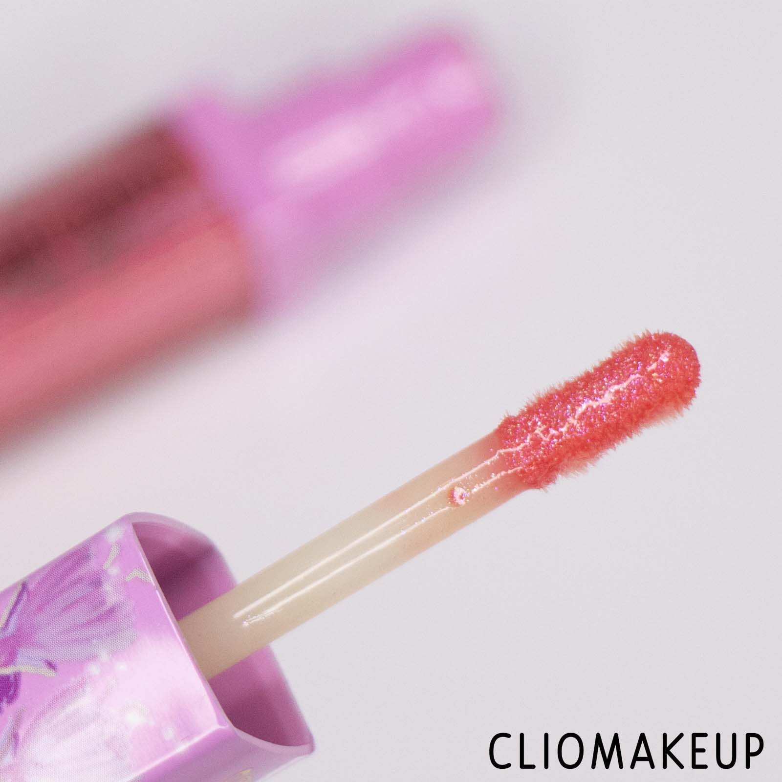 cliomakeup-recensione-gloss-too-faced-sugar-plum-fun-lip-injection-lip-gloss-5