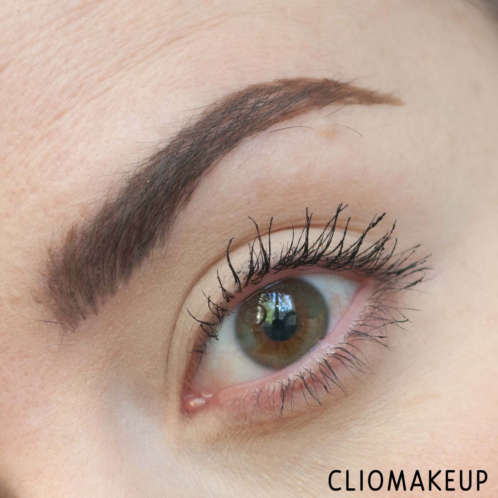 cliomakeup-recensione-mascara-essence-24-ever-defined-volume-mascara-12