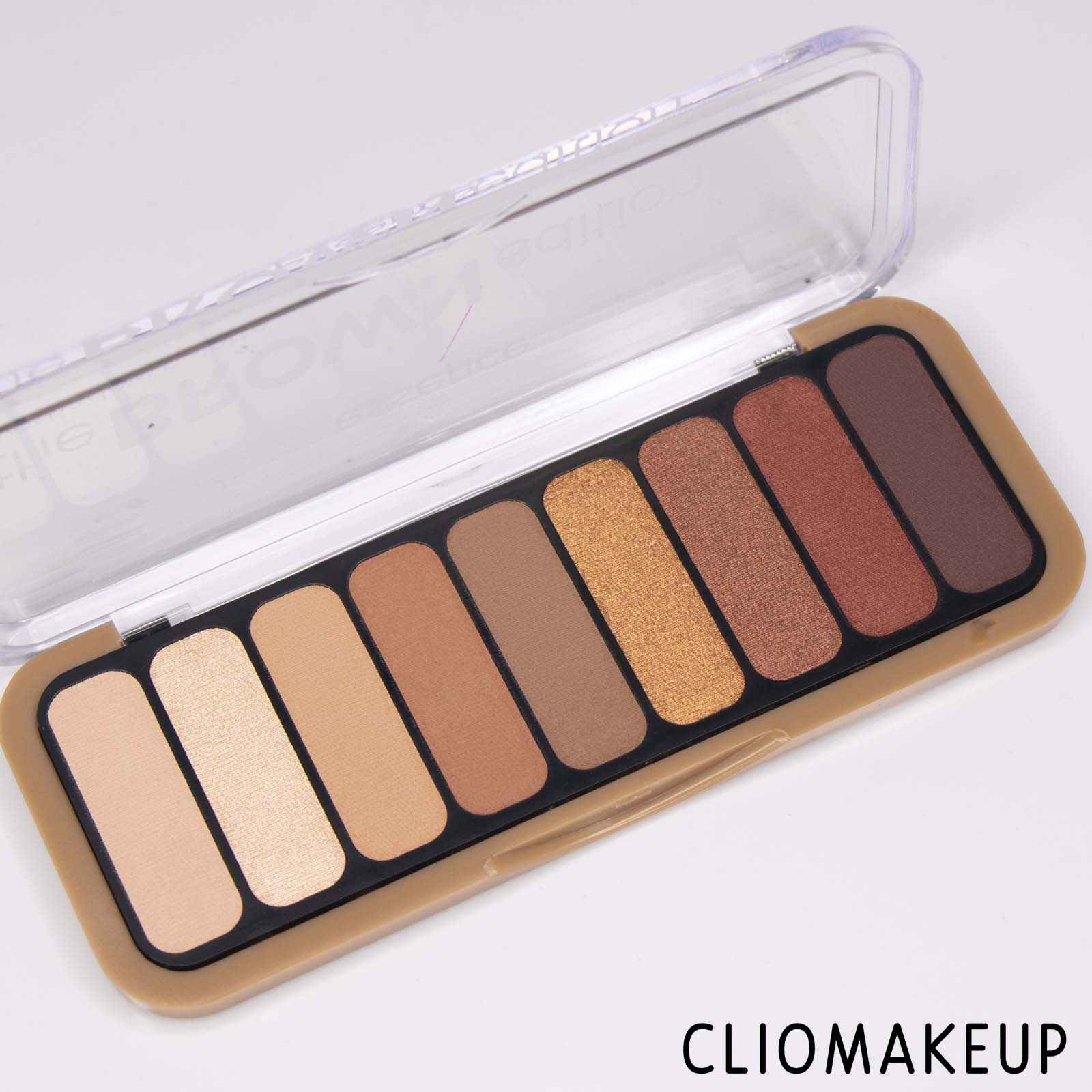 cliomakeup-recensione-palette-Essence-The-Brown-Edition-Eyeshadow-Palette-4