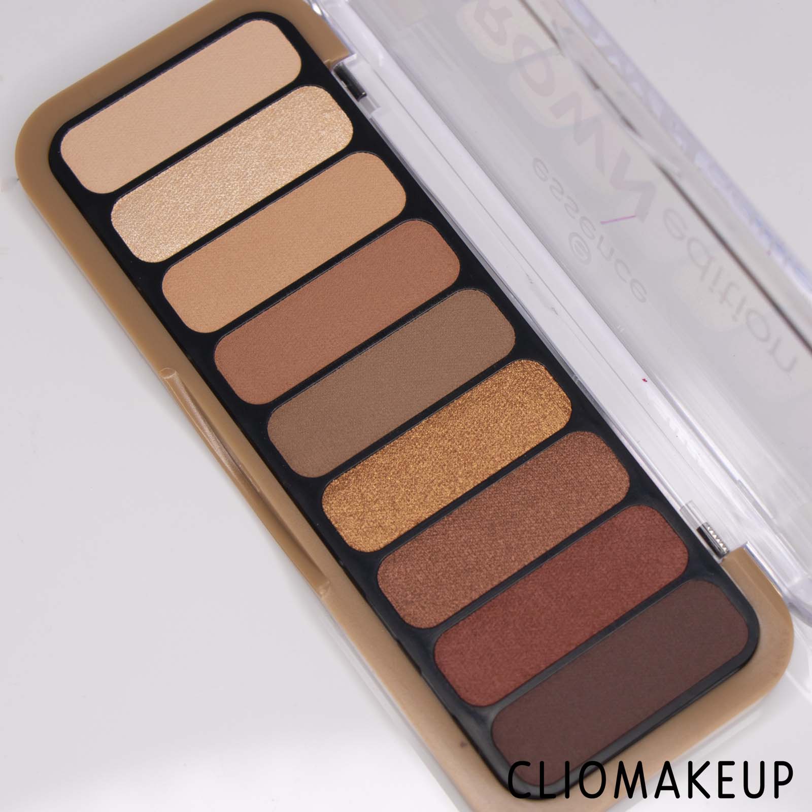 cliomakeup-recensione-palette-Essence-The-Brown-Edition-Eyeshadow-Palette-5