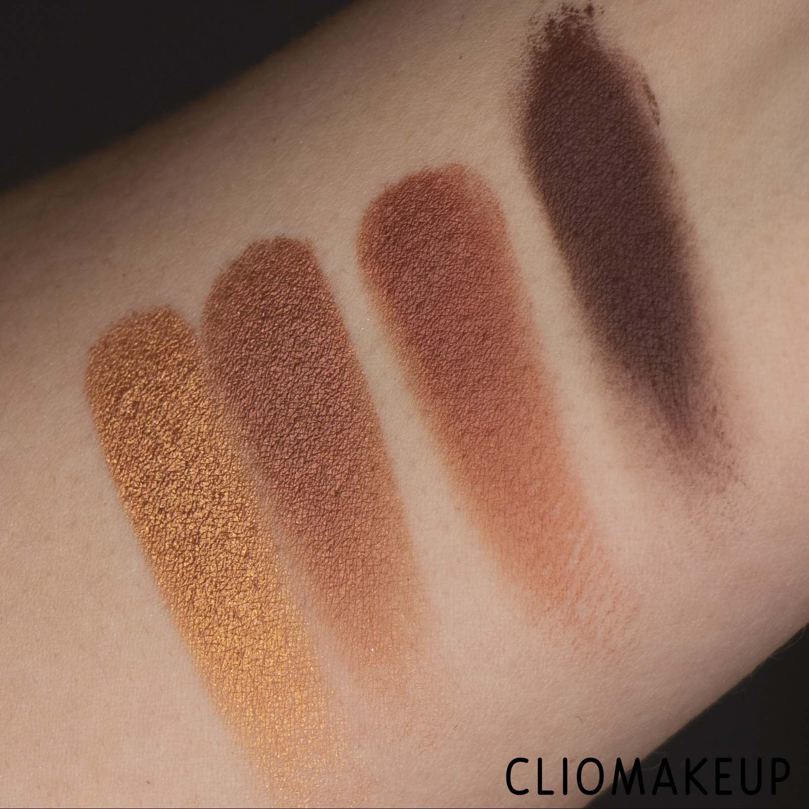 cliomakeup-recensione-palette-Essence-The-Brown-Edition-Eyeshadow-Palette-9