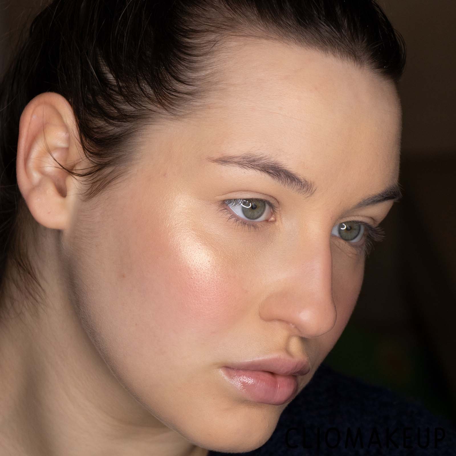 cliomakeup-recensione-palette-illuminanti-MAC-Hyper-Real-Glow-Palette-13