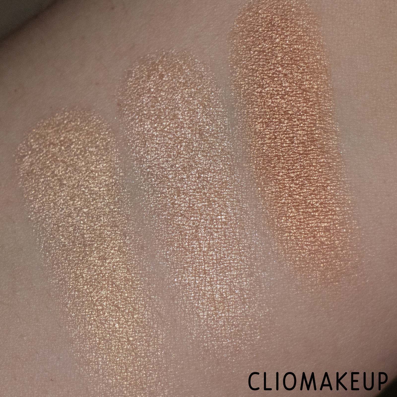 cliomakeup-recensione-palette-illuminanti-MAC-Hyper-Real-Glow-Palette-6