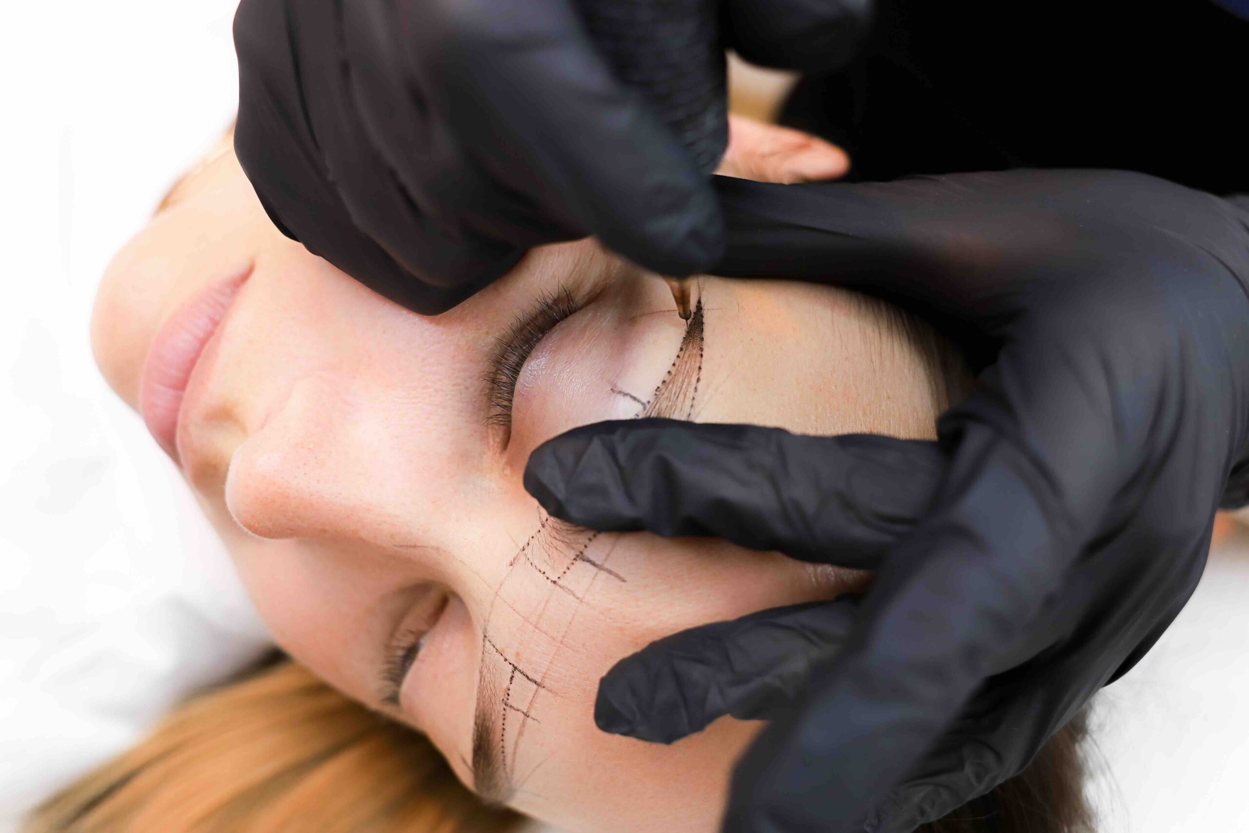 tatuaggio-sopracciglia-disegno