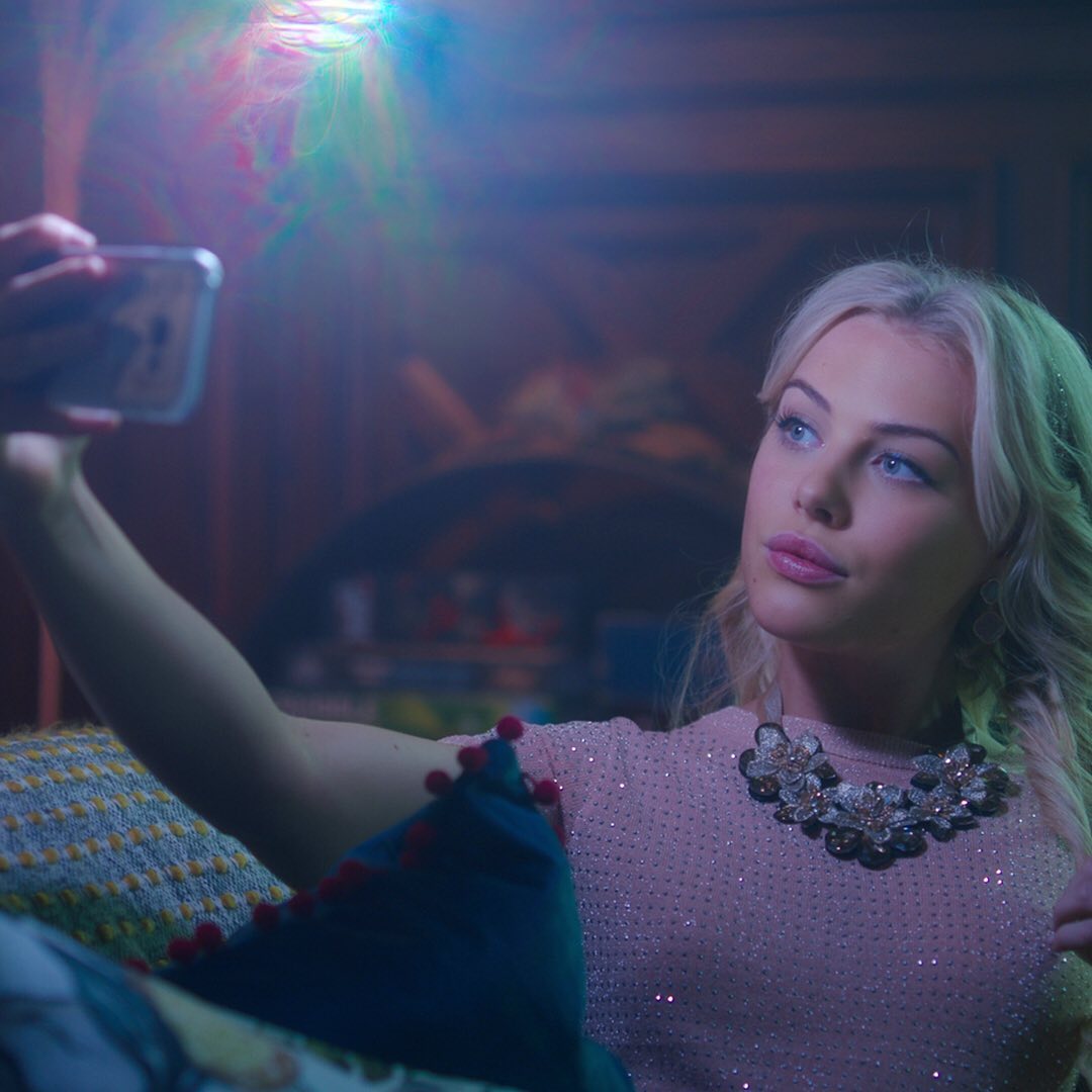 Cliomakeup-fate-the-winx-saga-22-stella-selfie