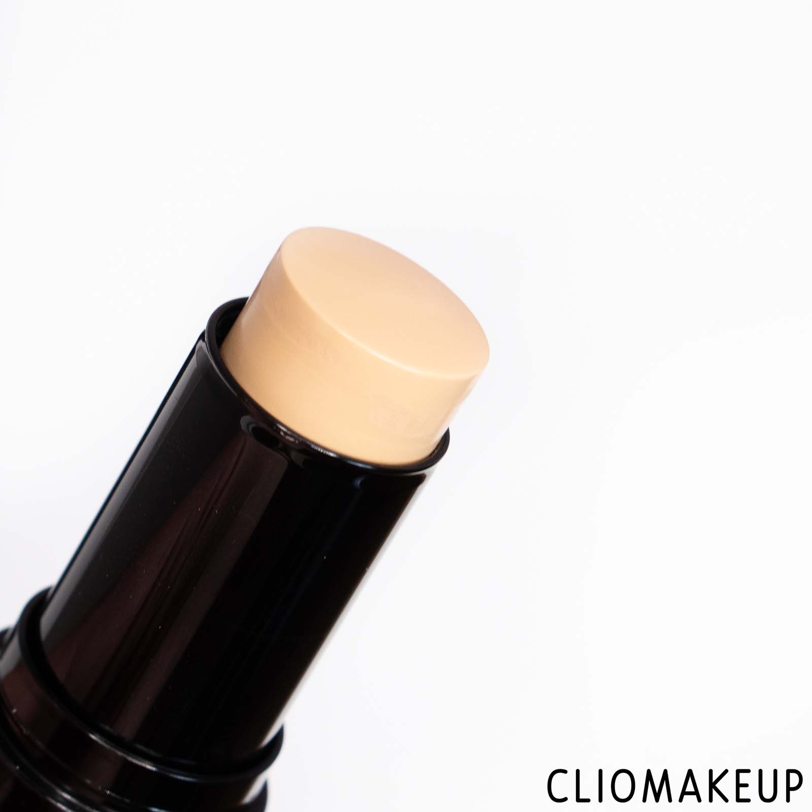 cliomakeup-recensione-fondotinta-kiko-active-foundation -5