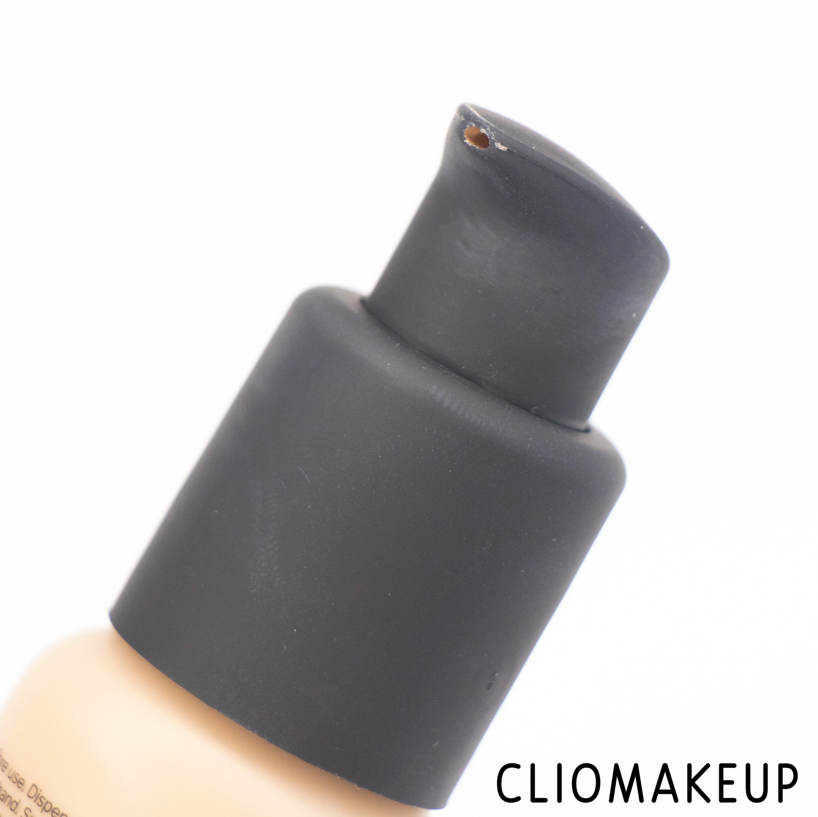 cliomakeup-Recensione-Fondotinta-The-Ordinary-Coverage-Foundation-High-Coverage-Foundation-Formula -5