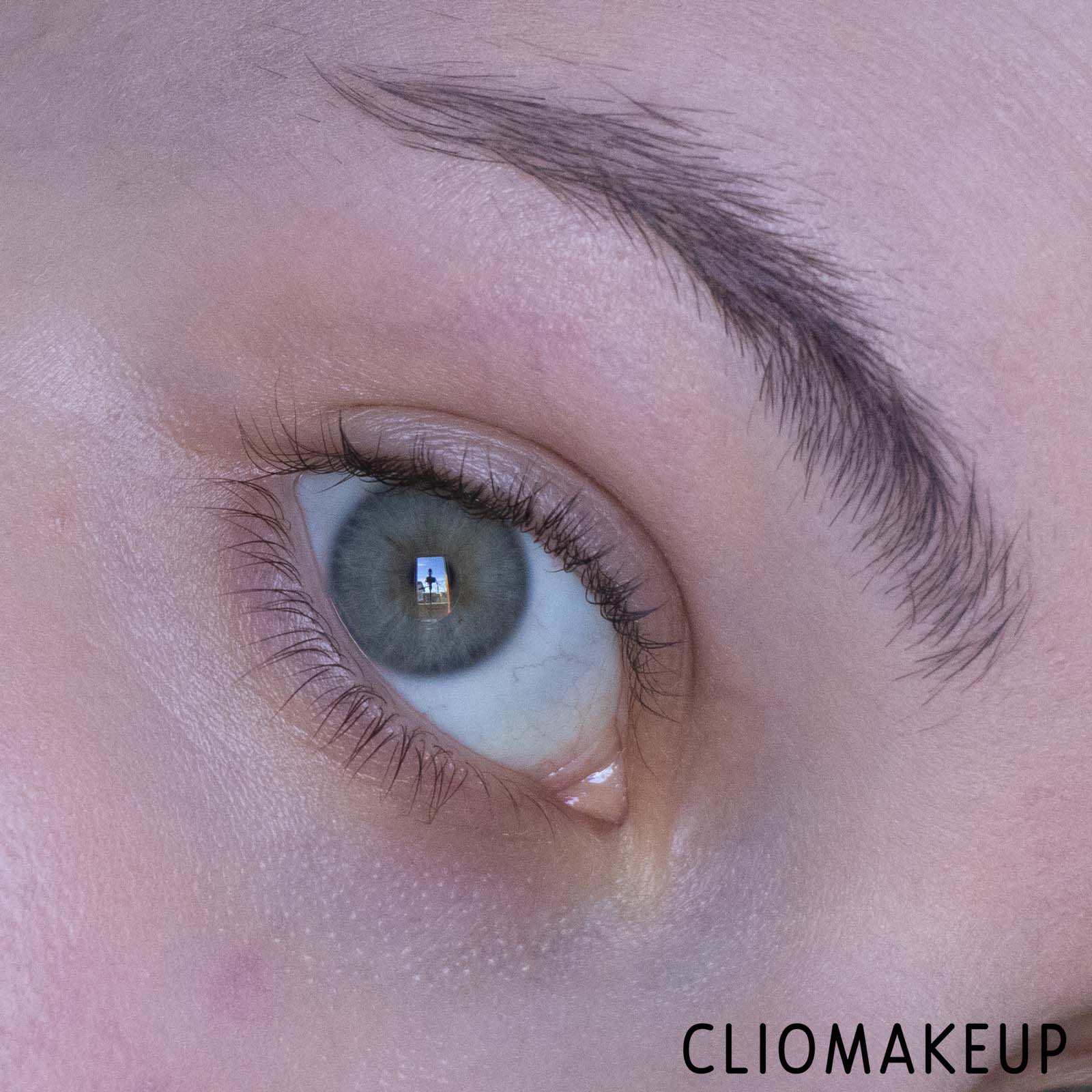 cliomakeup-Recensione-Correttore-Revolution-Pro-Full-Cover-Camouflage-Concealer -10