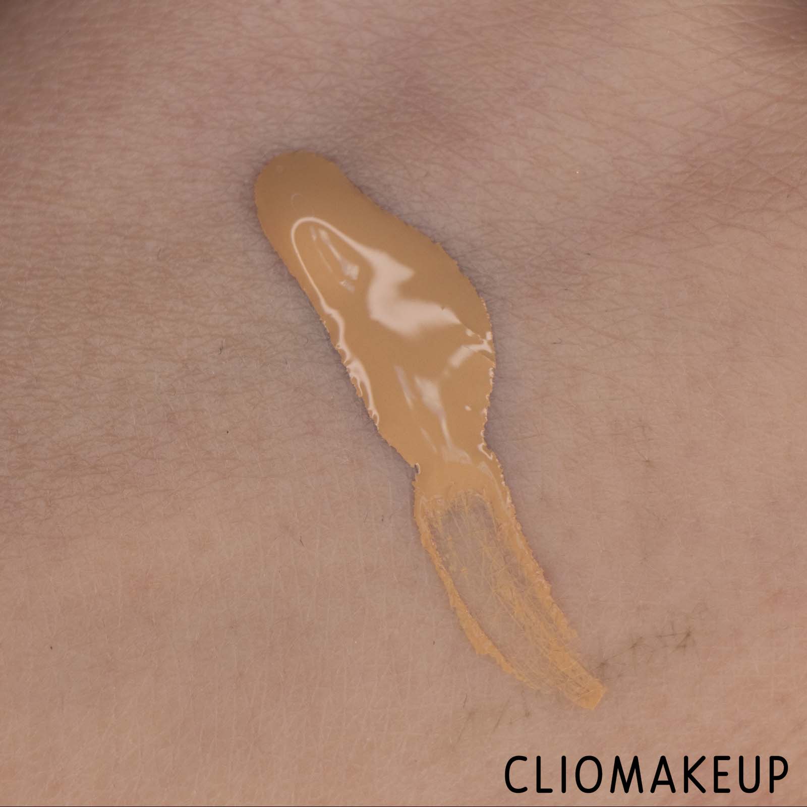 cliomakeup-Recensione-Fondotinta-The-Ordinary-Coverage-Foundation-High-Coverage-Foundation-Formula -7