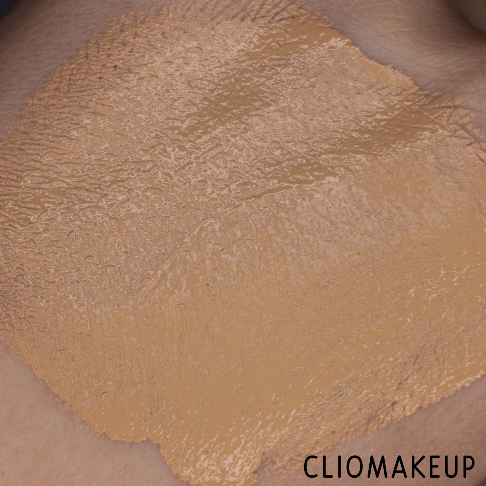 cliomakeup-Recensione-Fondotinta-The-Ordinary-Coverage-Foundation-High-Coverage-Foundation-Formula -9