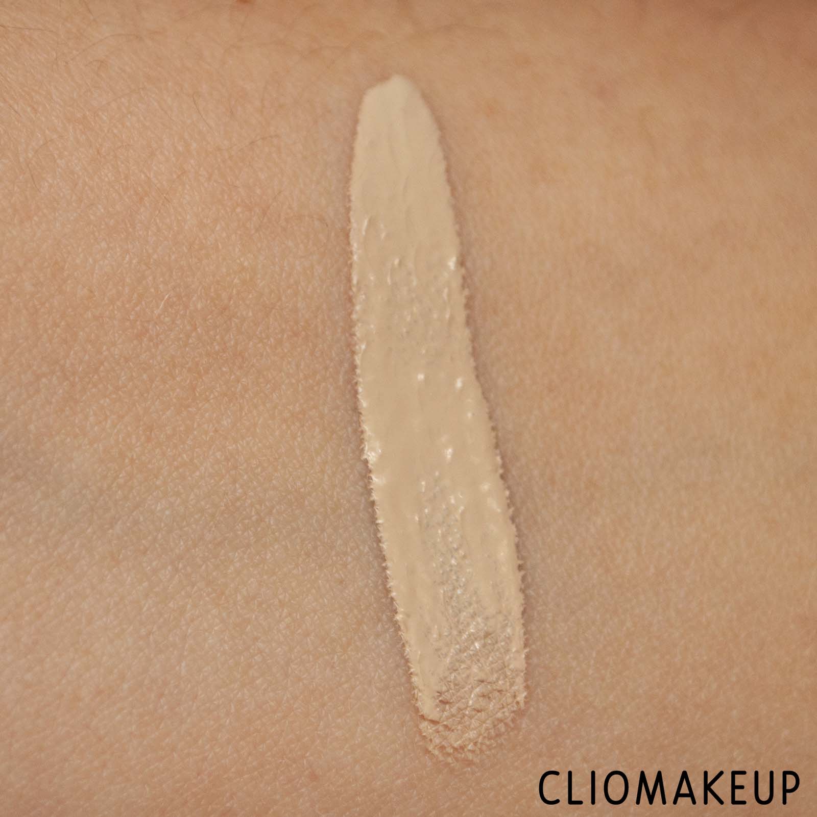 cliomakeup-recensione-correttore-essence-skin-lovin-sensitive-concealer-6