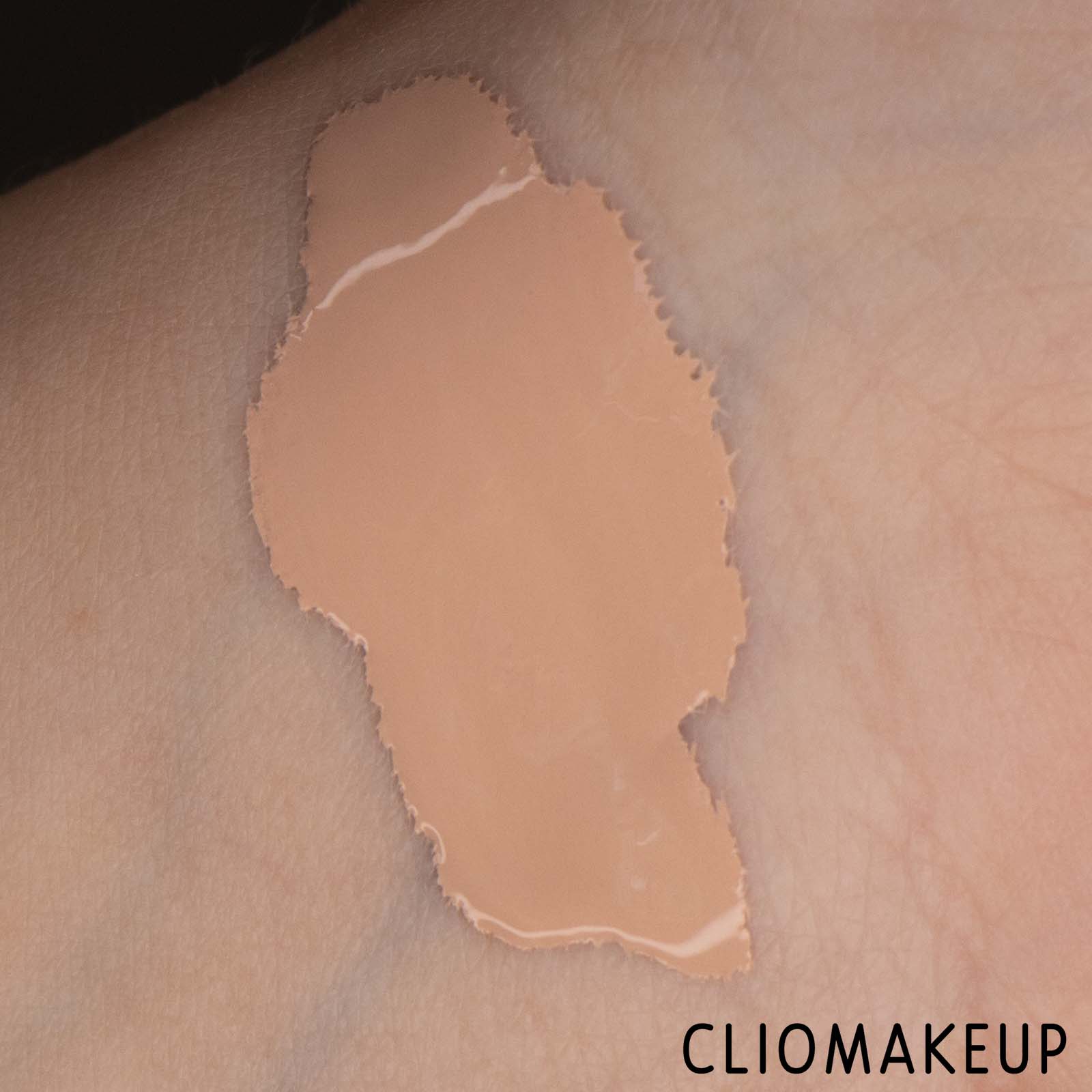 cliomakeup-recensione-fondotinta-NYX-Total-Control-Pro-Drop-Foundation-7