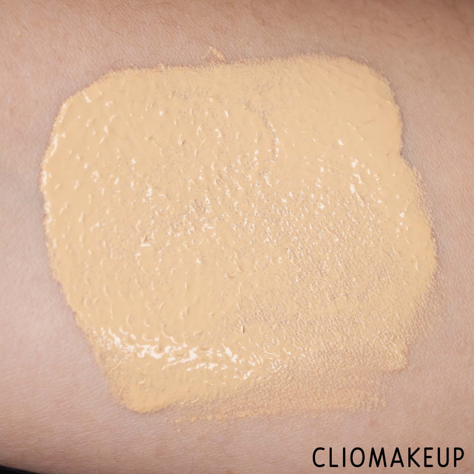 cliomakeup-recensione-fondotinta-kiko-mood-boost-luminous-foundation-9