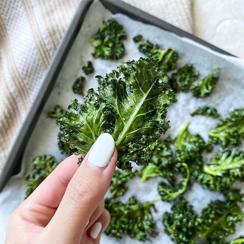 cliomakeup-ricetta-chips-cavolo-nero-foglie-piccole