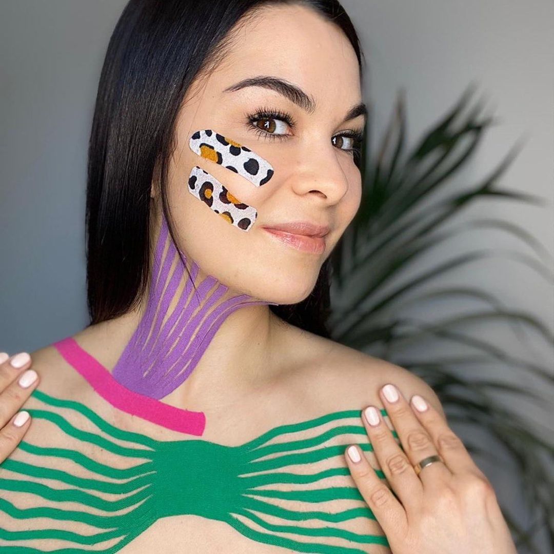 Cliomakeup-face-taping-collo