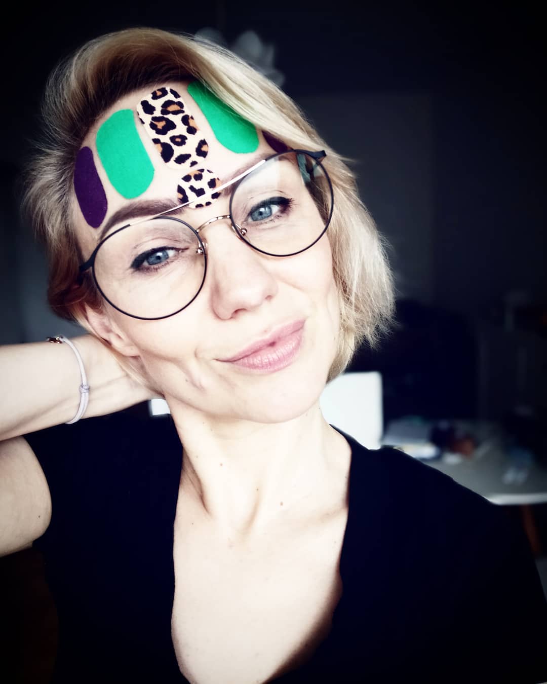 Cliomakeup-face-taping-fronte