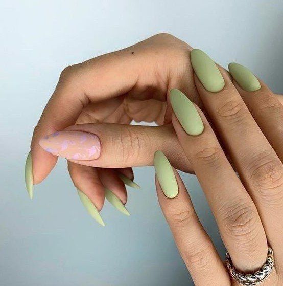 Cliomakeup-unghie-green-pistacchio-con-nude