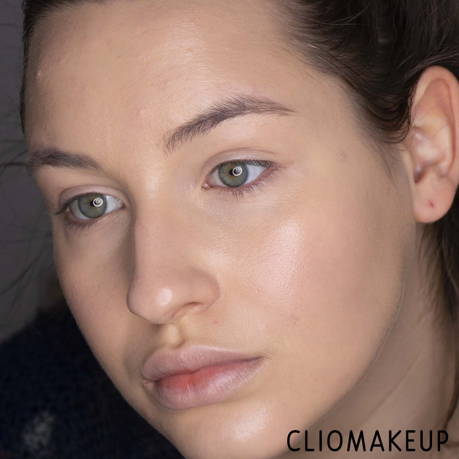 Recensione-Blush-Makeup-Revolution-Super-Dewy-Liquid-Blush-11