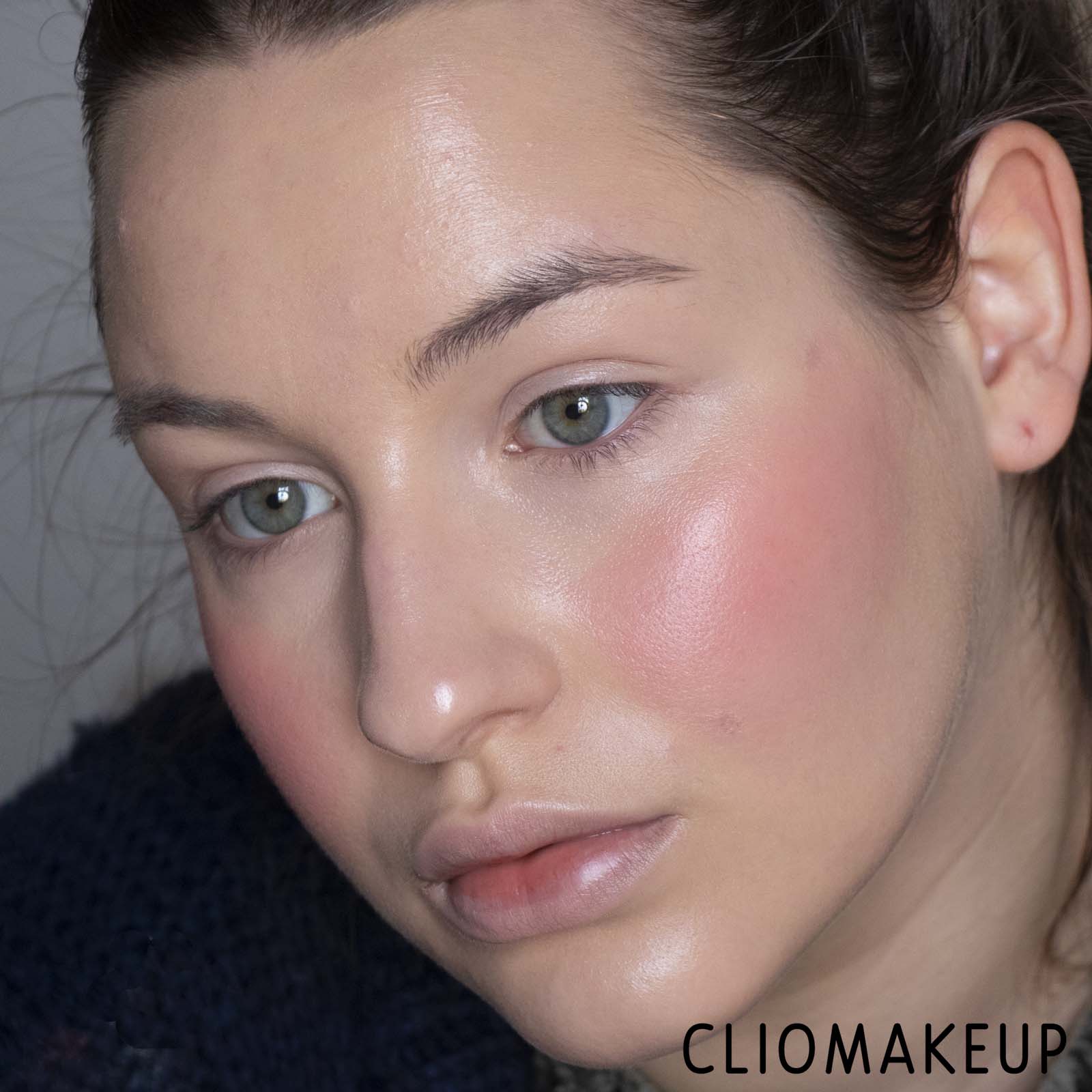 Recensione-Blush-Makeup-Revolution-Super-Dewy-Liquid-Blush-12