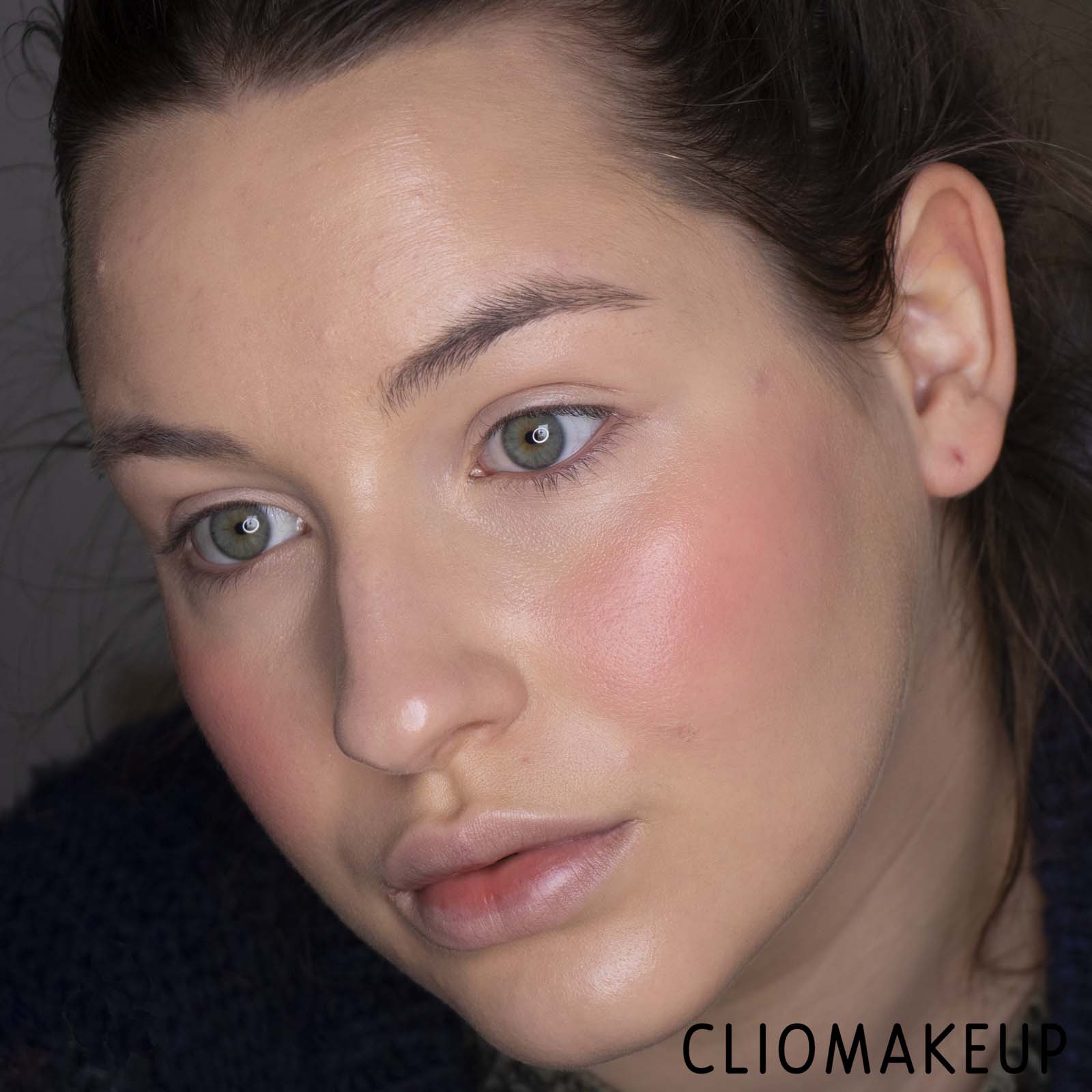 Recensione-Blush-Makeup-Revolution-Super-Dewy-Liquid-Blush-13