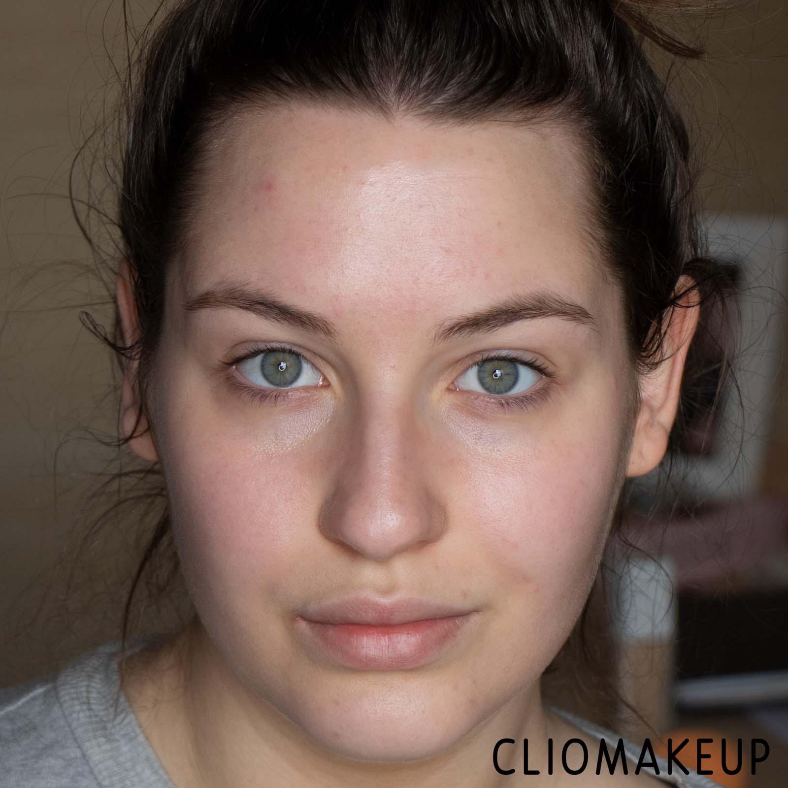 cliomakeup-Recensione-Fondotinta-Maybelline-Super-Stay-Active-Wear-Foundation-11