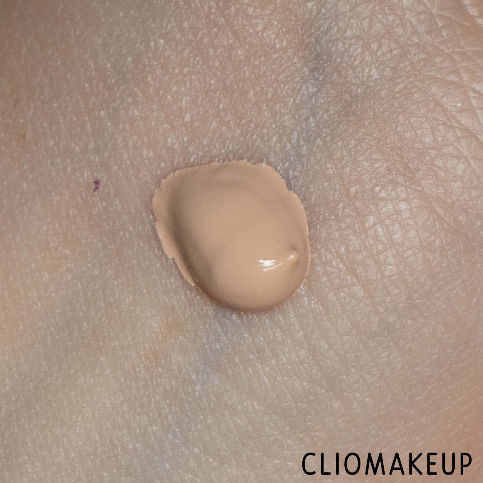 cliomakeup-Recensione-Fondotinta-Maybelline-Super-Stay-Active-Wear-Foundation-6