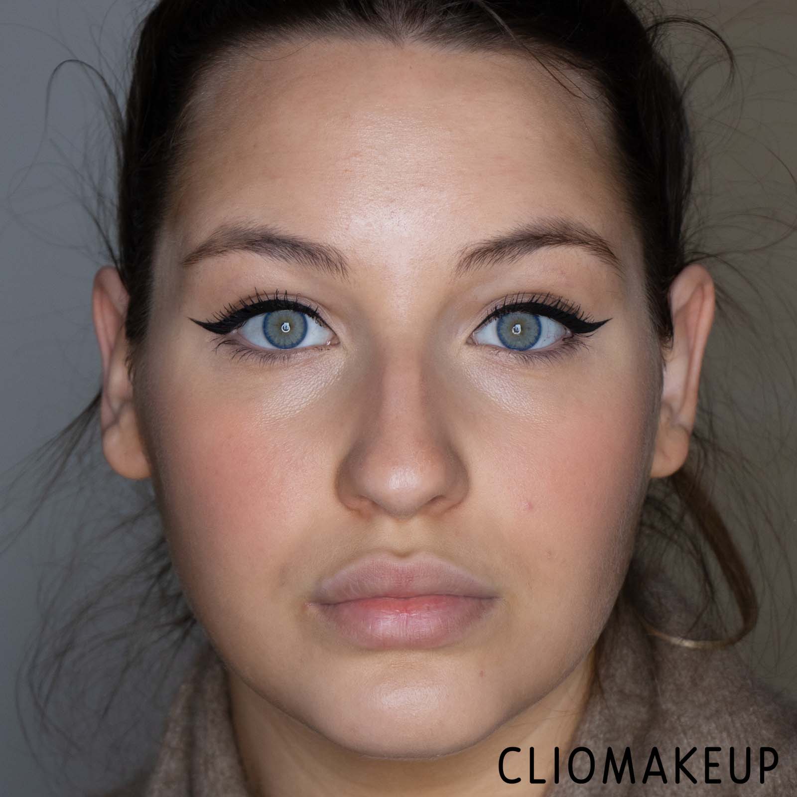 cliomakeup-Recensione-Recensione-Eyeliner-Catrice-24h-Brush-Liner-Eyeliner-15