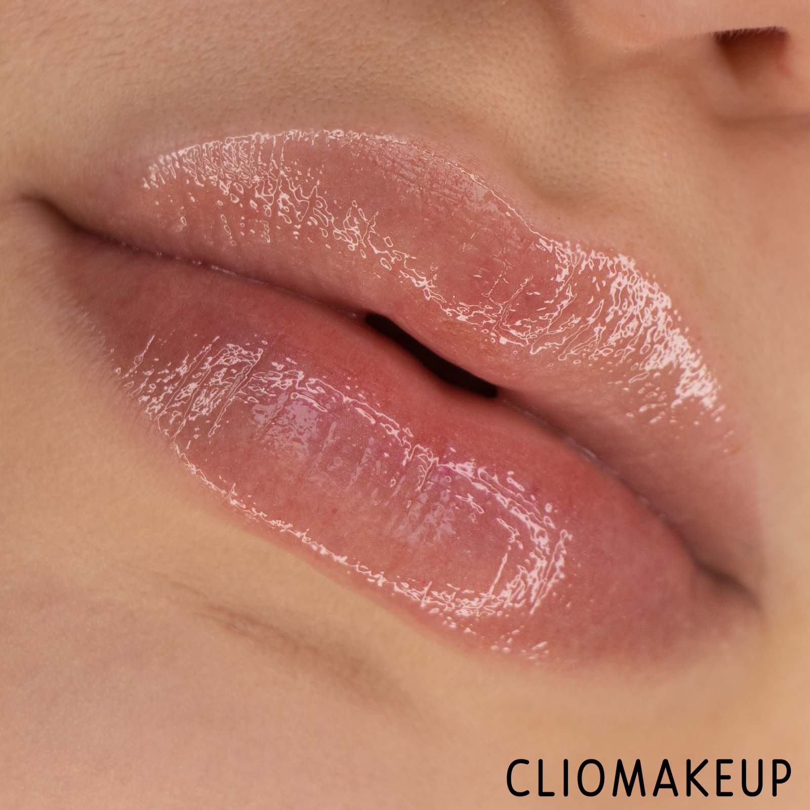 cliomakeup-Recensione-Volumizzante-Labbra-Too-Faced-Lip-Injection-Maximum-Plump-11