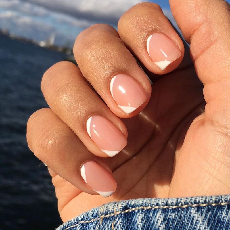 cliomakeup-funky-french-manicure-geometrica