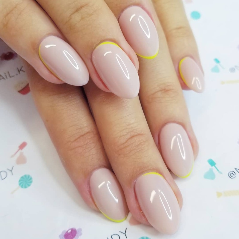 cliomakeup-funky-french-manicure-nude-accento-neon