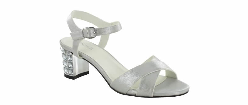 cliomakeup-sandali-sposa-2021-10-menbur