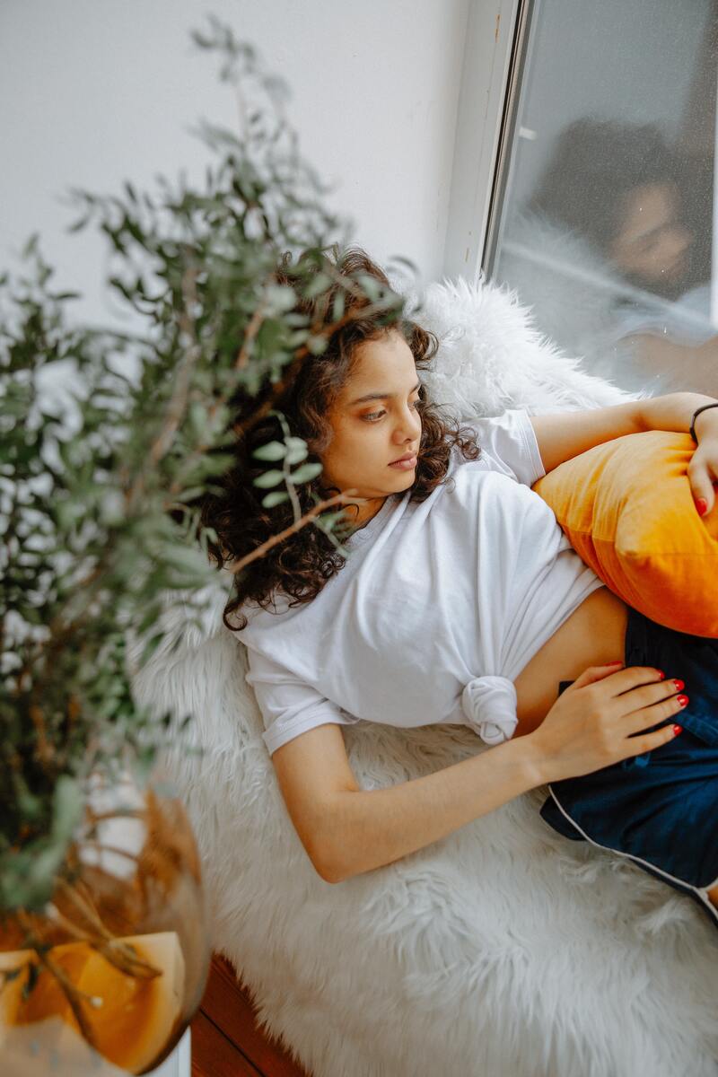 cliomakeup-sindrome-premestruale-stanchezza