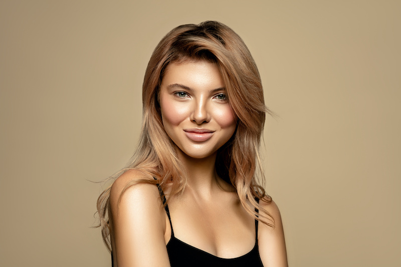 tinte-capelli-che-invecchiano-colore-naturale