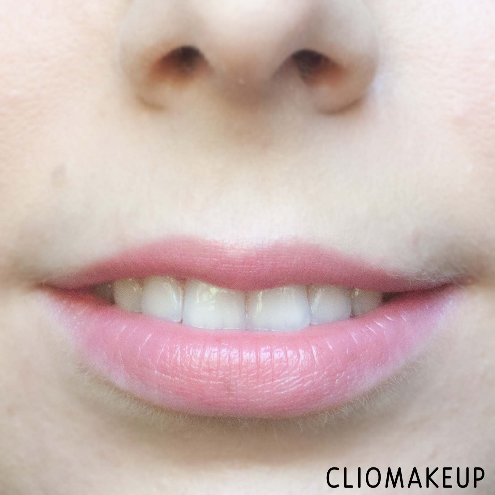 cliomakeup-recensione-blush-benefit-play-tint-tinta-liquida-per-labbra-e-guance-14