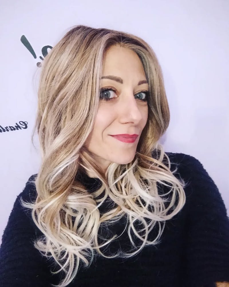 tagli-capelli-che-invecchiano-lunghi