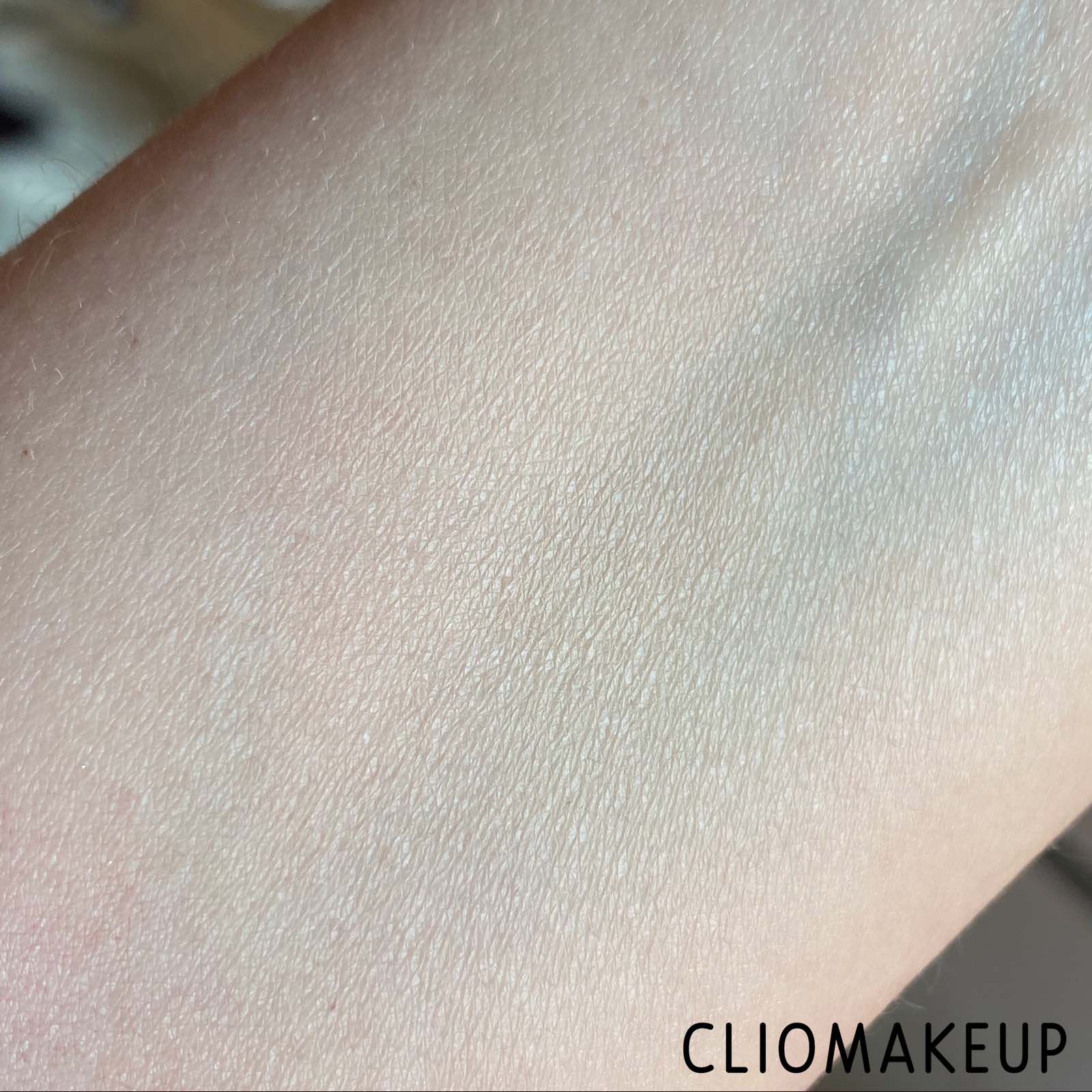 Cliomakeup-Recensione-Cipria-L’Oreal-True-Match-Super-Blendable-Perfecting-Powder-8