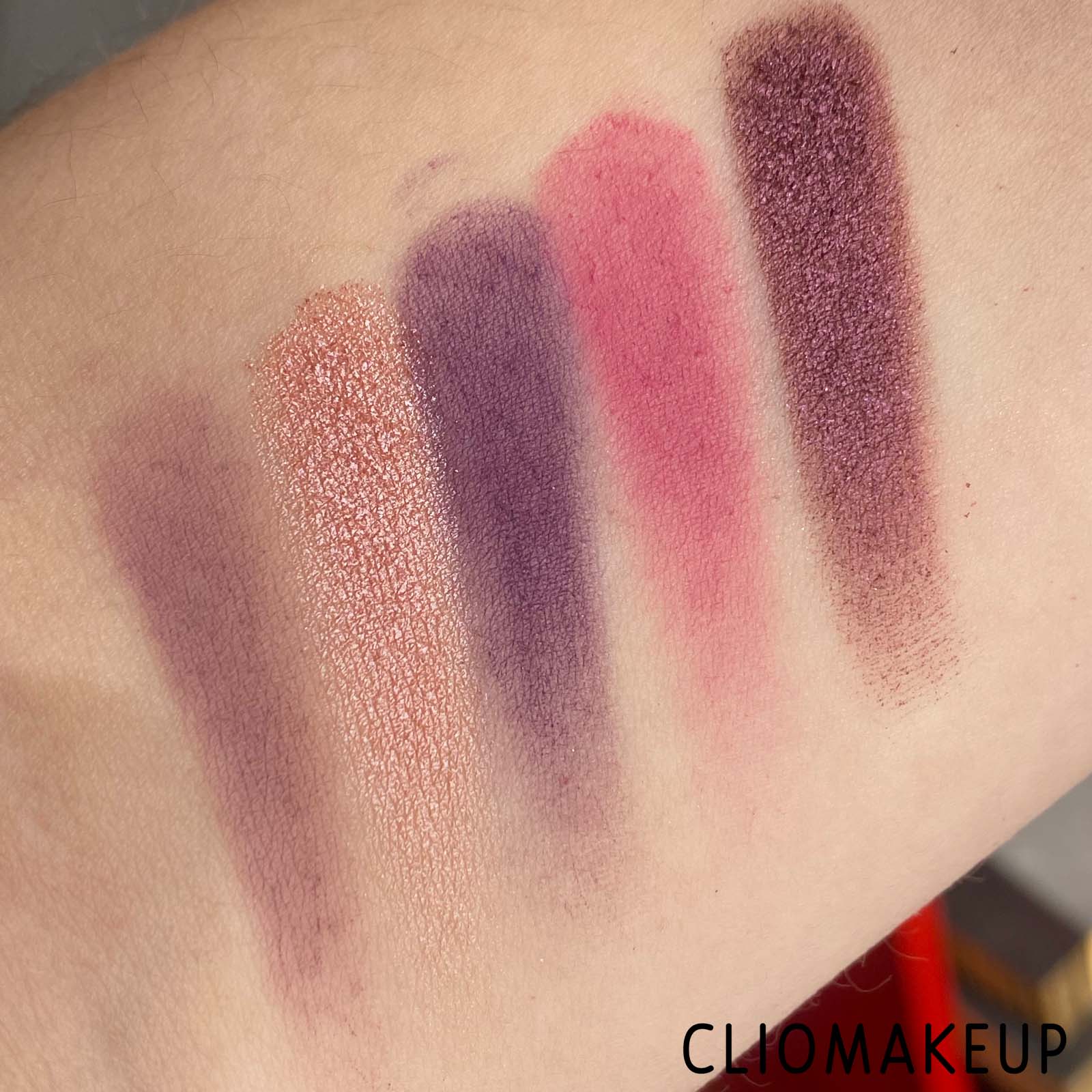 Cliomakeup-Recensione-Palette-Mesauda-Petal-Dream-Blooming-Flower-Eyeshadow-Palette-6