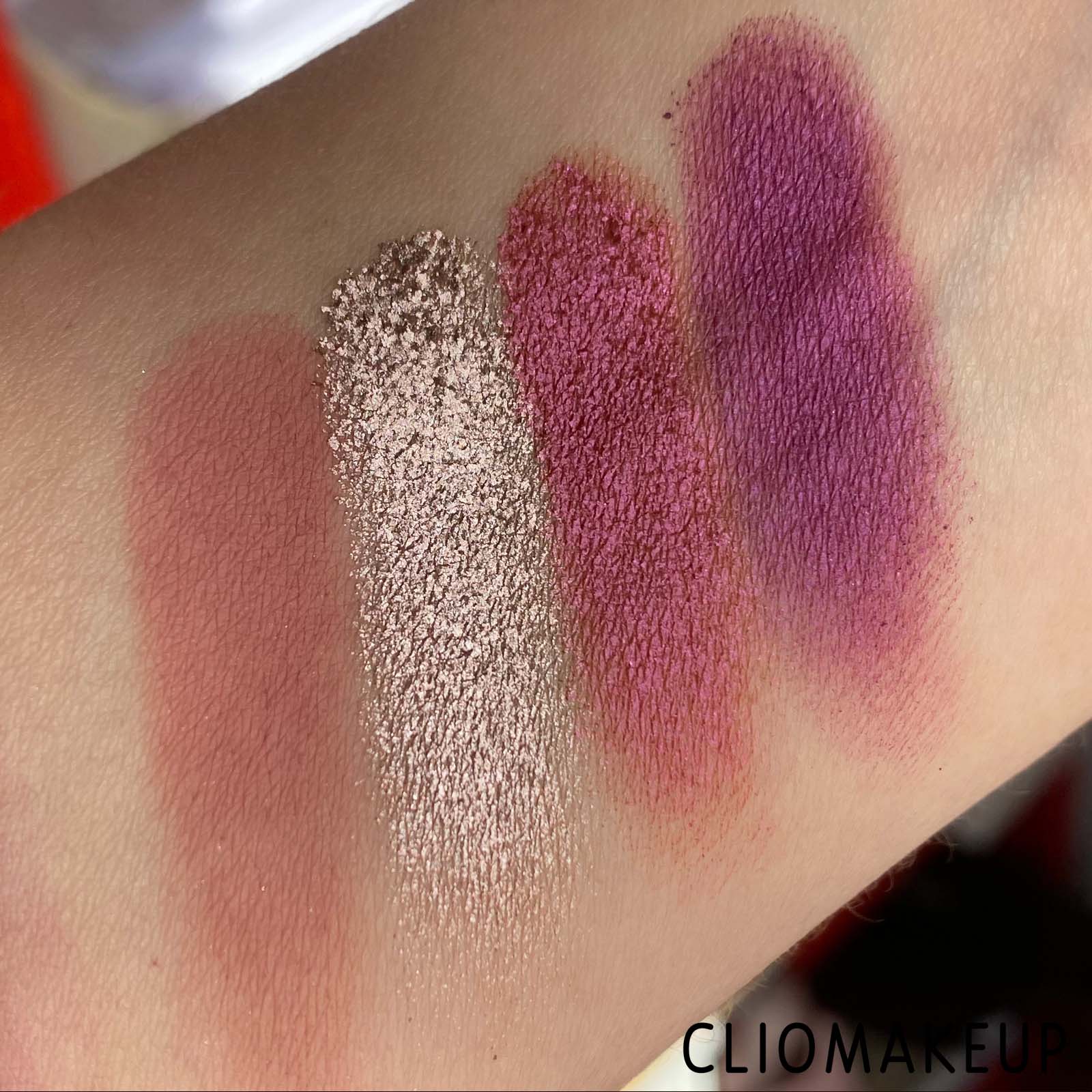 Cliomakeup-Recensione-Palette-Mesauda-Petal-Dream-Blooming-Flower-Eyeshadow-Palette-8