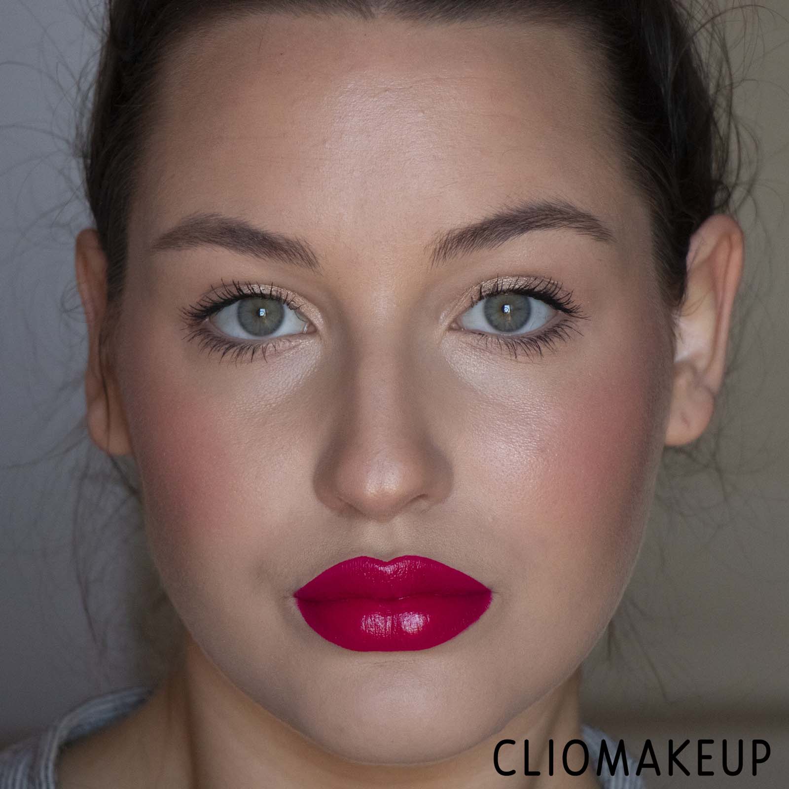 Cliomakeup-Recensione-Rossetto-MAC-Love-Me-Liquid-Lipcolour-14