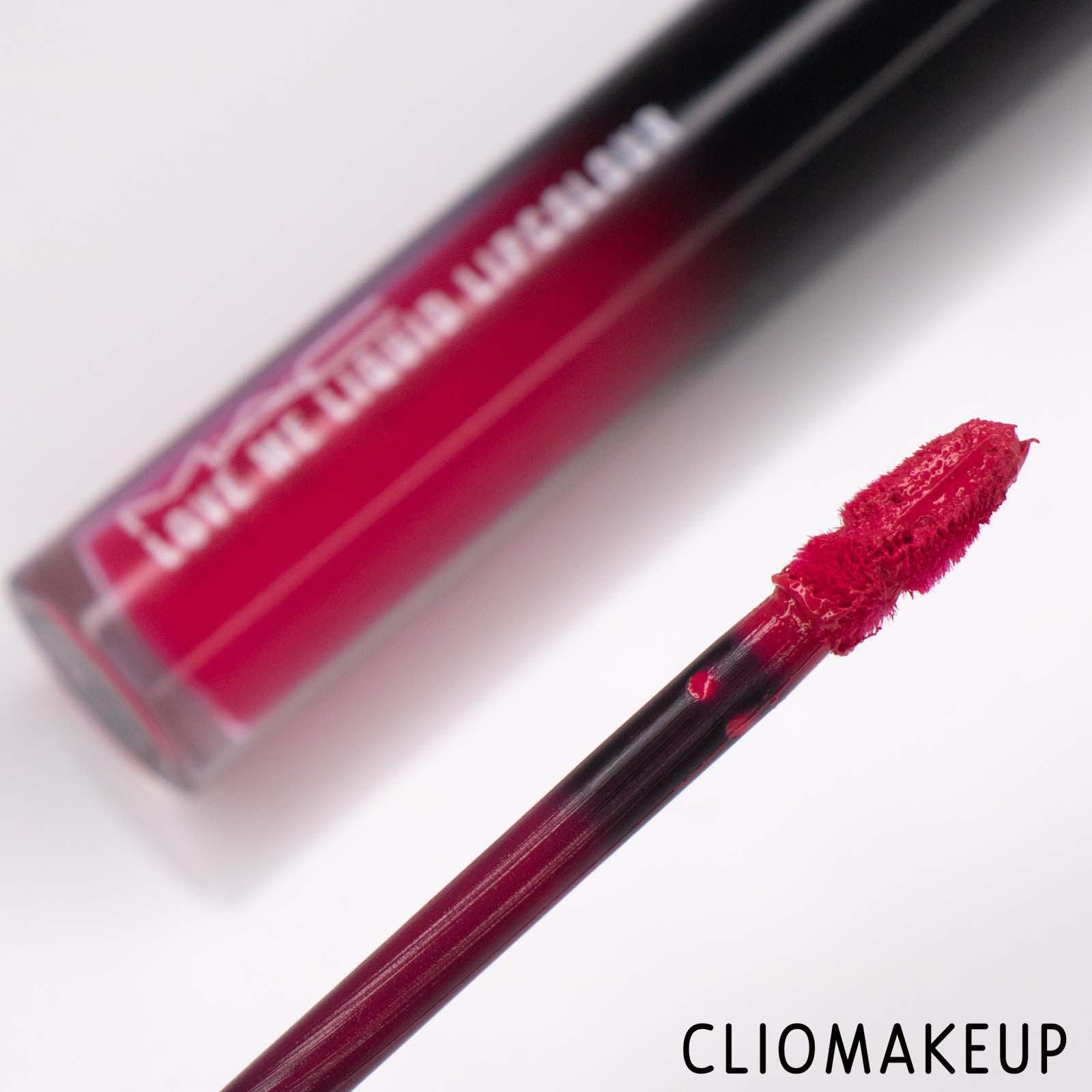 Cliomakeup-Recensione-Rossetto-MAC-Love-Me-Liquid-Lipcolour-5
