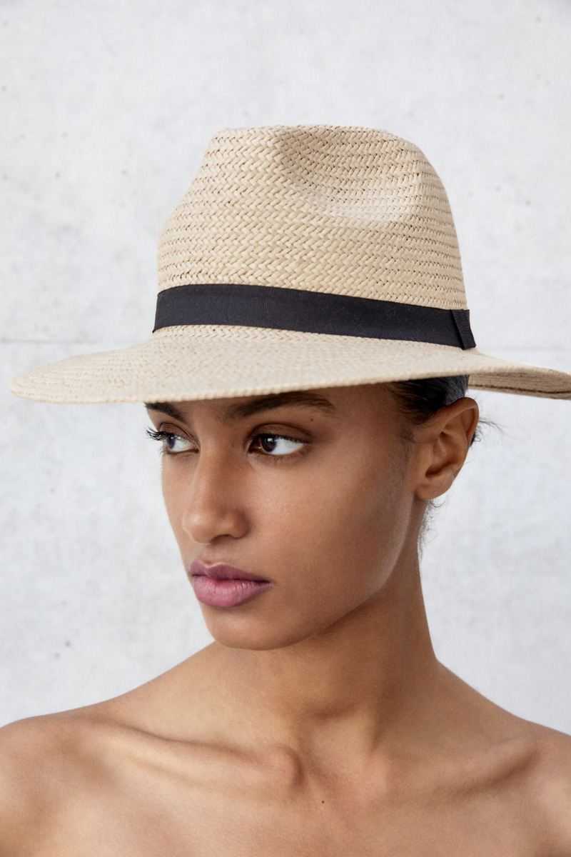 cliomakeup-cappelli-estate-2021-zara-fedora-paglia
