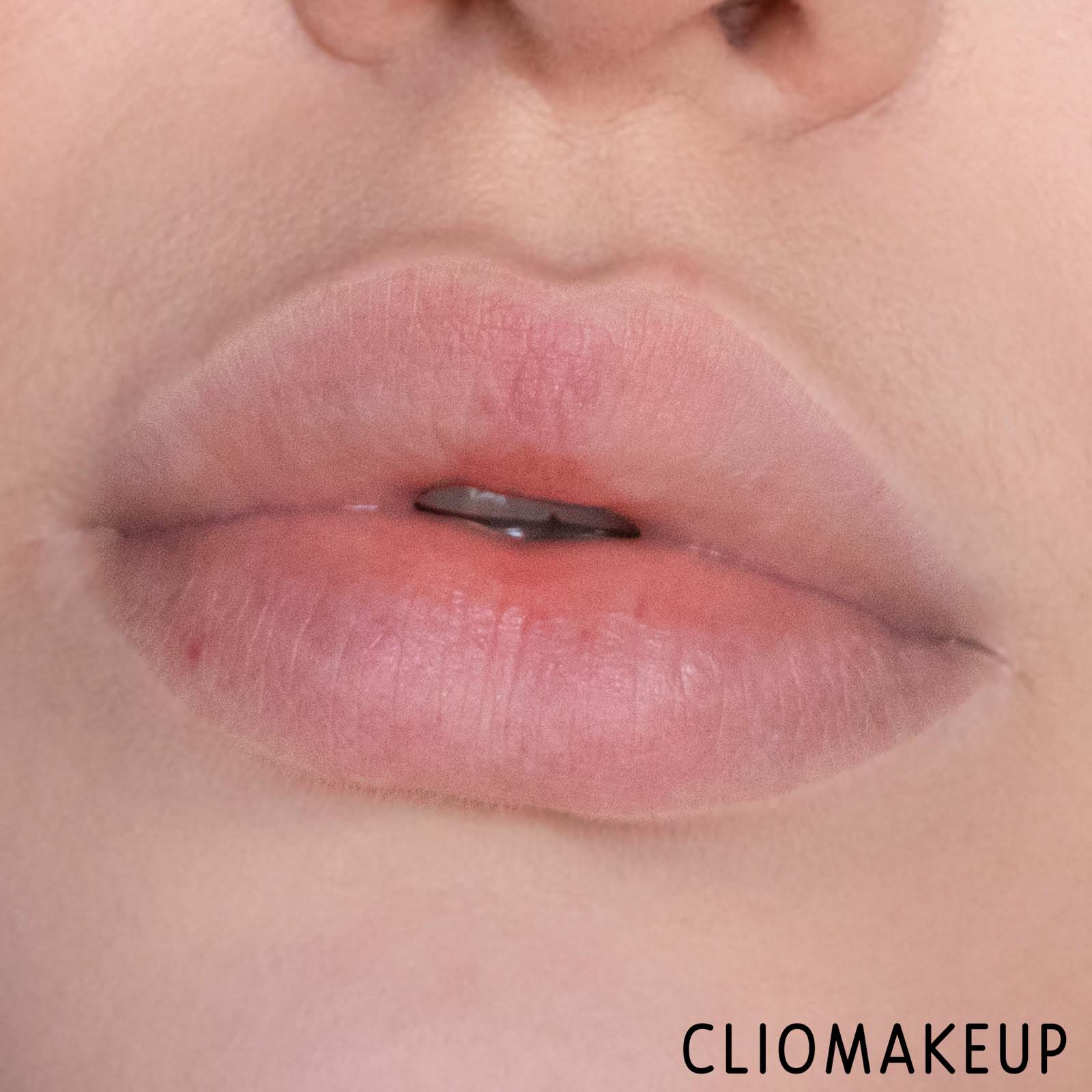 Cliomakeup-Recensione-Balsami-Labbra-MAC-Glow-Play-Lip-Balm-10