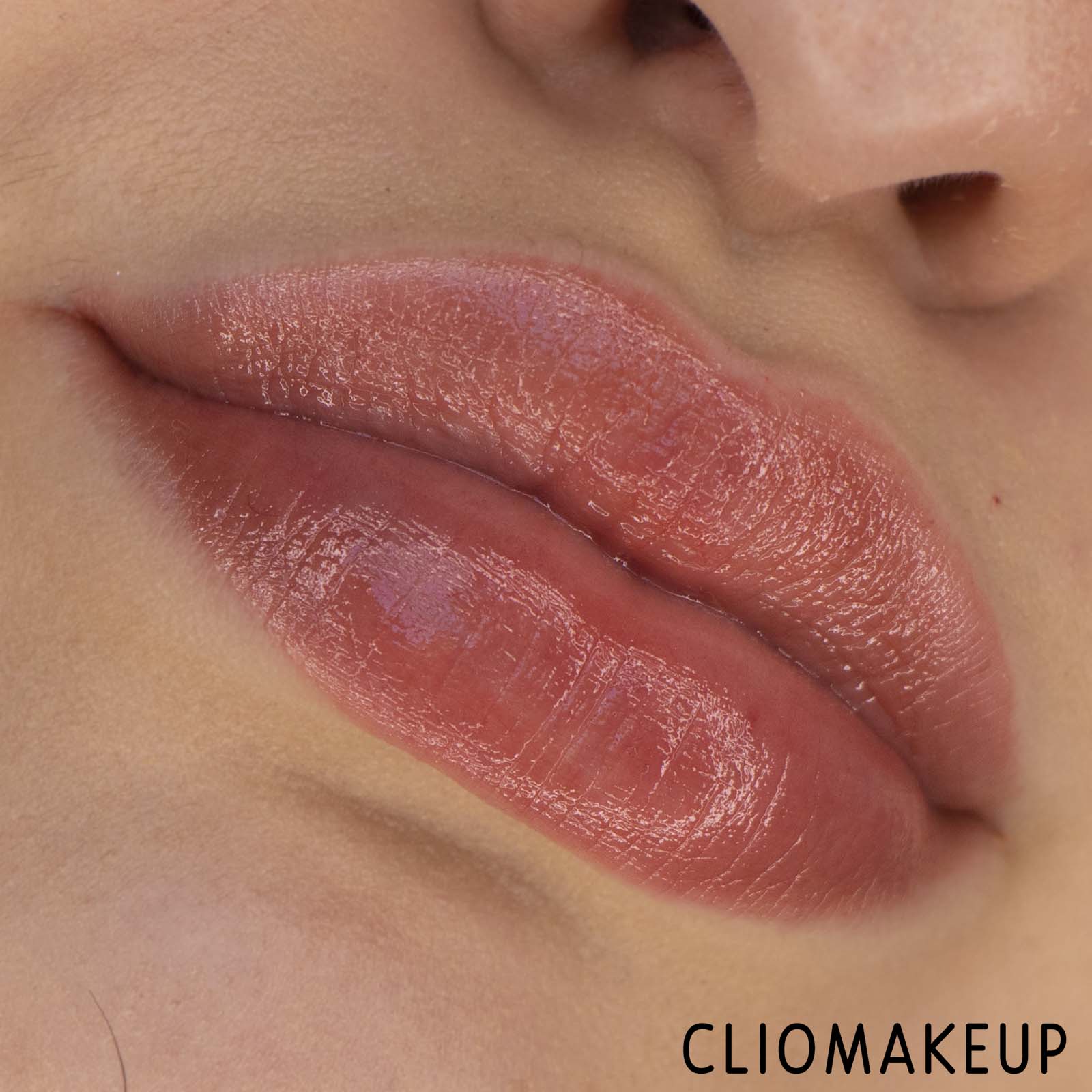 Cliomakeup-Recensione-Balsami-Labbra-MAC-Glow-Play-Lip-Balm-15