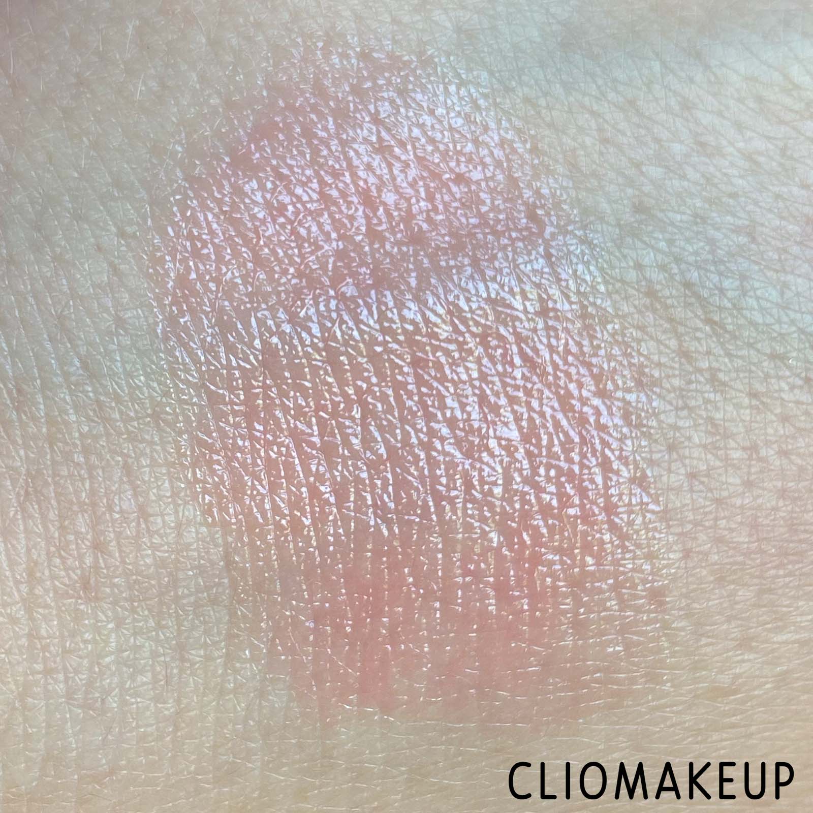 Cliomakeup-Recensione-Balsami-Labbra-MAC-Glow-Play-Lip-Balm-6