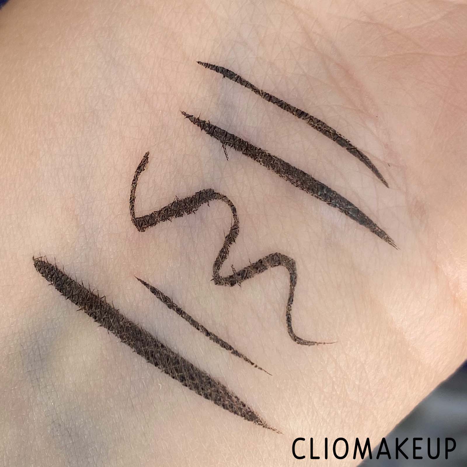 Cliomakeup-Recensione-Eyeliner-Wemakeup-While-Eyeliner-Pen-7