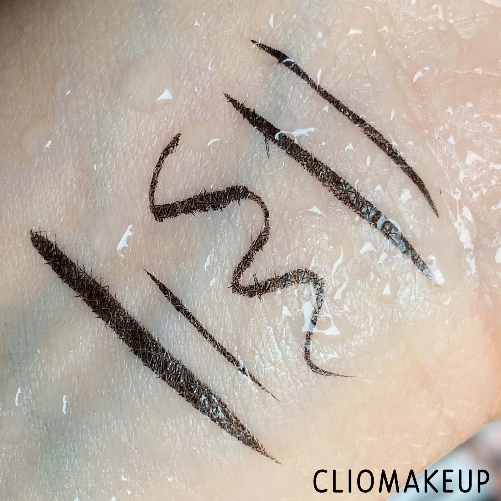 Cliomakeup-Recensione-Eyeliner-Wemakeup-While-Eyeliner-Pen-8