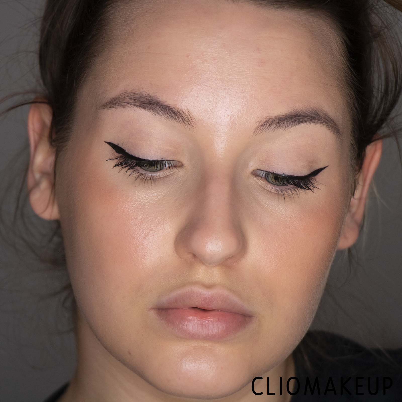 Cliomakeup-Recensione-Fondotinta-MAC-Studio-Radiance-Face-And-Body-Radiant-Sheer-Foundation-15