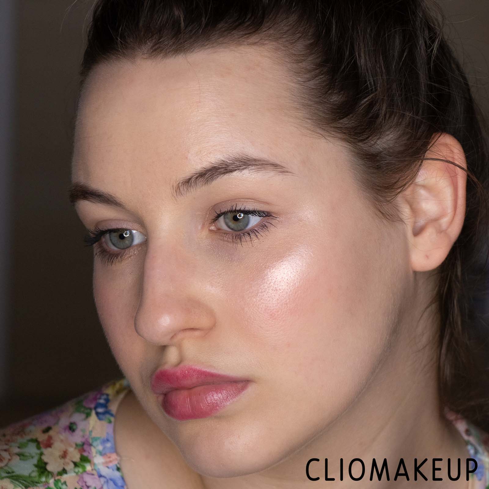 Cliomakeup-Recensione-Palette-Huda-Beauty-Glow-Obsessions-Mini-Face-Palette-13