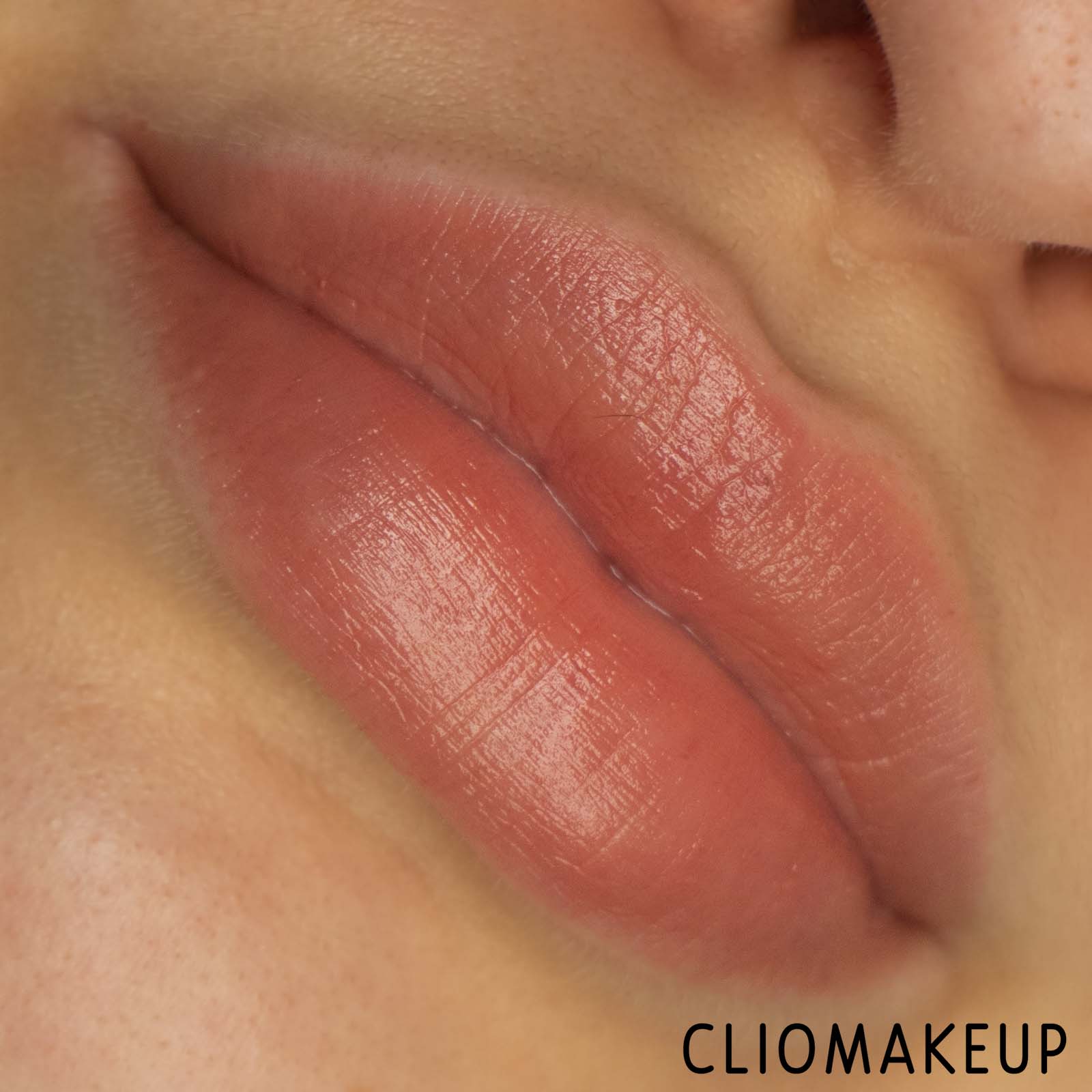 Cliomakeup-Recensione-Rossetti-Neve-Cosmetics-Dessert-À-Lèvres-Lipstick-Sweet-Sorbetto-Texture-Spf20-12